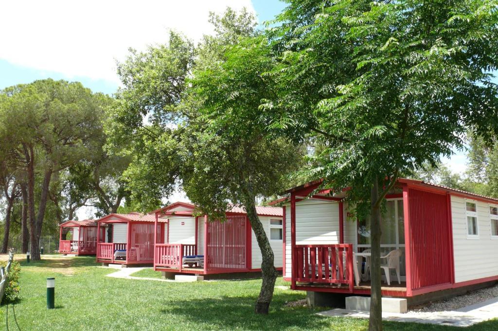 Parque De Campismo Orbitur Montargil Hotel Eksteriør billede