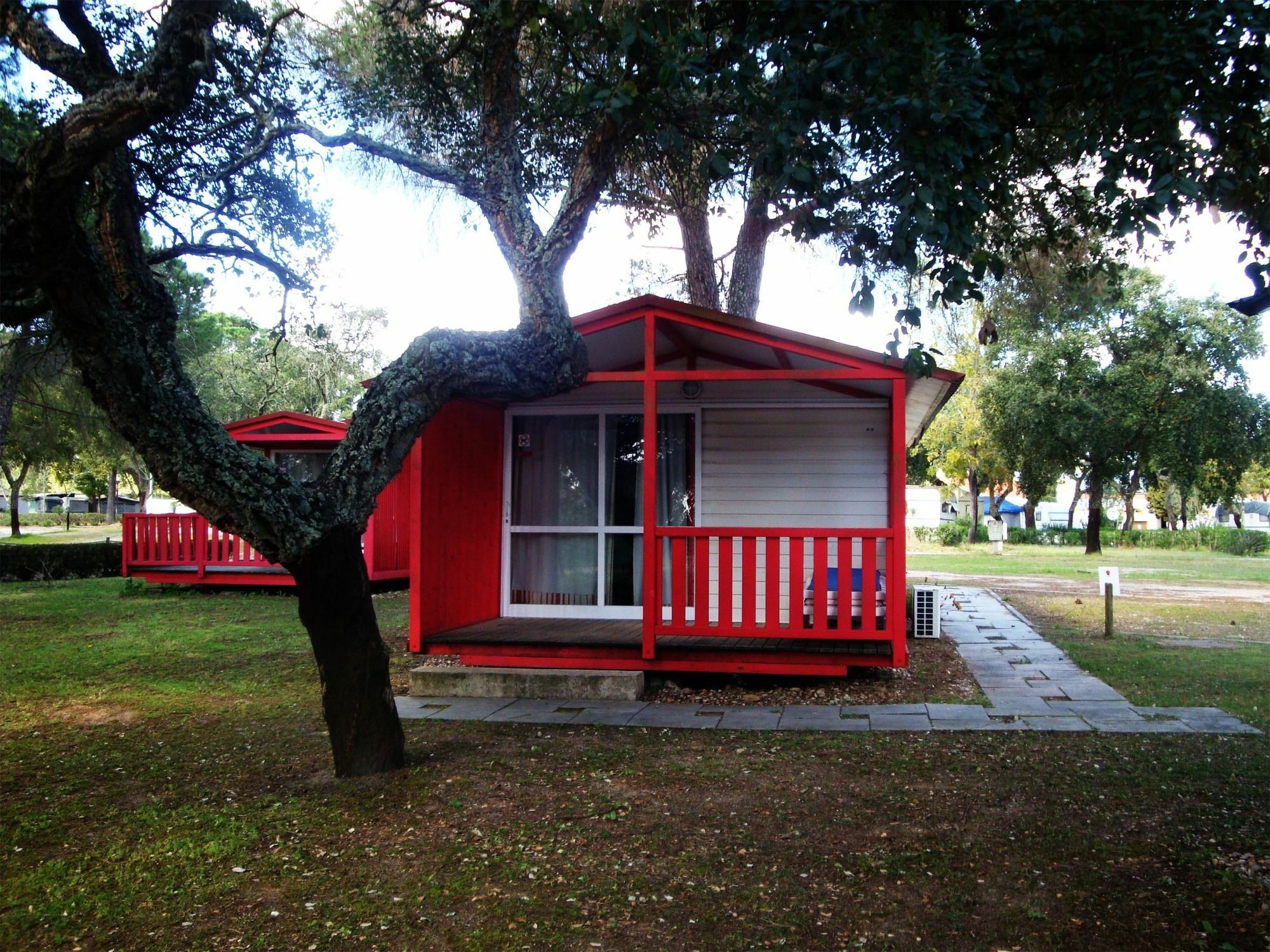 Parque De Campismo Orbitur Montargil Hotel Eksteriør billede